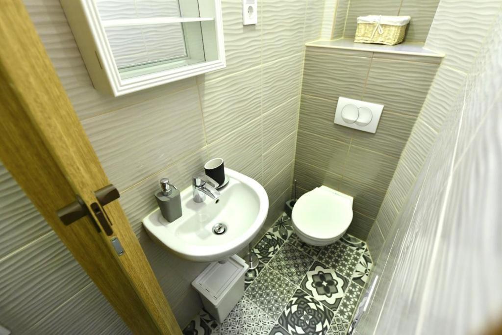 Apartament Cosy Flat In Kiraly Str, King Budapeszt Zewnętrze zdjęcie
